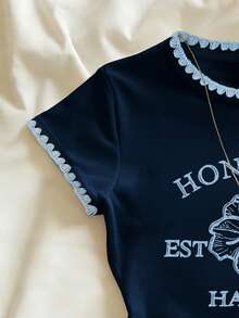 IslaSuriya 海軍藍圓領刺繡上衣，貝殼刺繡花卉圖案，海灘度假風休閒修身女款T恤上衣，時尚熱門女裝 - 藍色 - 查看 3