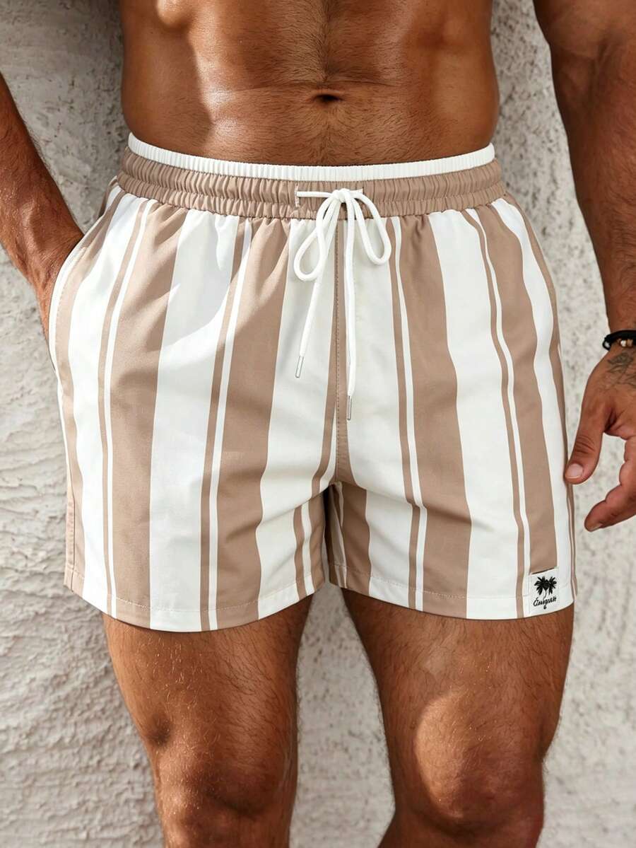 Manfinity KASUA Pantalones cortos de playa con cordón en la cintura a rayas para vacaciones de hombre - Negro - Ver 1