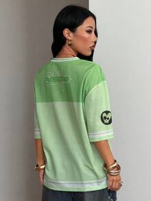 Coolane THE POWERPUFF GIRLS X SHEIN 女款綠色圖案V領寬鬆短袖T恤，可愛休閒街頭風，適合籃球與西部節慶，居家、返校、復古復古風 - 彩色 - 查看 3
