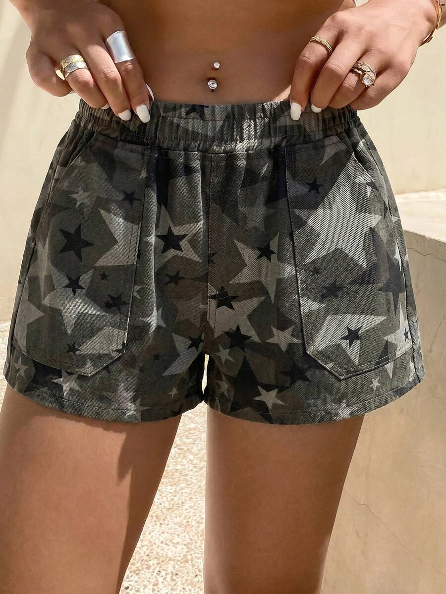 SHEIN 青少年女孩時尚休閒 Y2K 復古酷感街頭可愛星形圖案牛仔寬鬆短褲,適合日常穿著、春夏 Rave 音樂節與街頭穿搭 - 軍綠色 - 查看 1