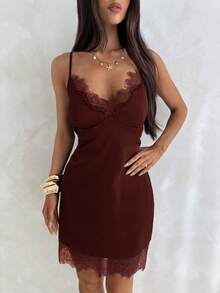 Aloruh 春夏新款優雅性感辣妹音樂節派對婚禮季蕾絲飾邊酒紅色緞面細肩帶迷你洋裝，酒紅色緞面洋裝 - 酒紅色 - 查看 4