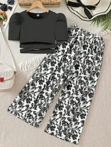 Sparklyn Pakaian Kasual Sehari-hari untuk Remaja Perempuan: Kaos Polos Kerah Bulat Berlipit dan Celana Motif Cetak Seluruh Permukaan - Hitam - View 2