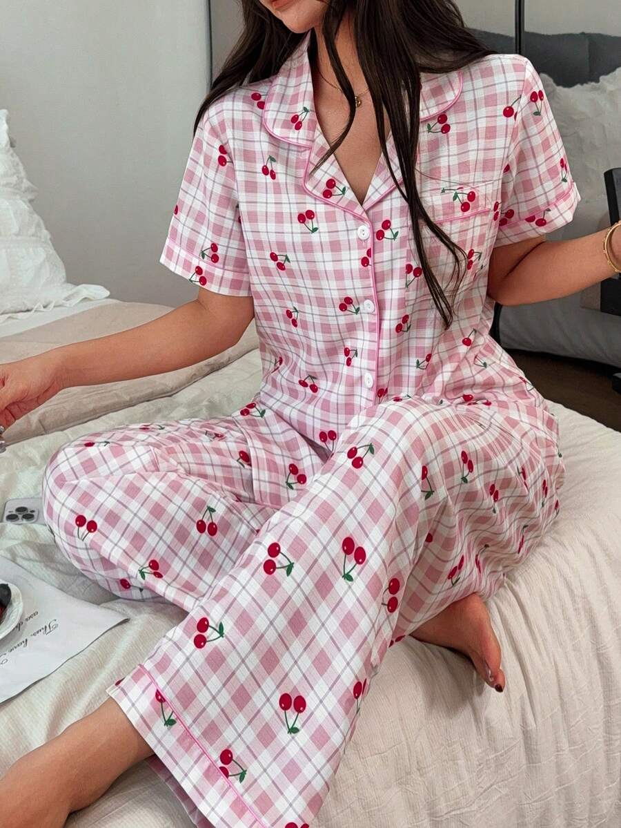 Napfluff 甜美櫻桃印花翻領睡衣套裝,清新格紋舒適居家服 2 件組 - 粉色 - 查看 1