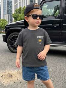 SHEIN Playful Pals Baby Boy Toddler Casual Cute Dinosaur Outfit, Cartoon Print T-Shirt, Light Blue Denim Shorts, Suitable For Children's Daily Casual Wear Clothing Set, Boy Outfit, Autumn Boy Clothing, Suitable For 3-Year-Old Boy Clothing, Baby Boy Clothing, Autumn Baby Boy Clothing - Dark Grey - View 4