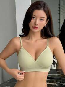 DAZY Bra Rajut Tanpa Jahitan dengan Bantalan Push-Up dan Tanpa Kawat - Hijau - View 4