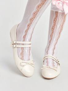 Beige + Lace