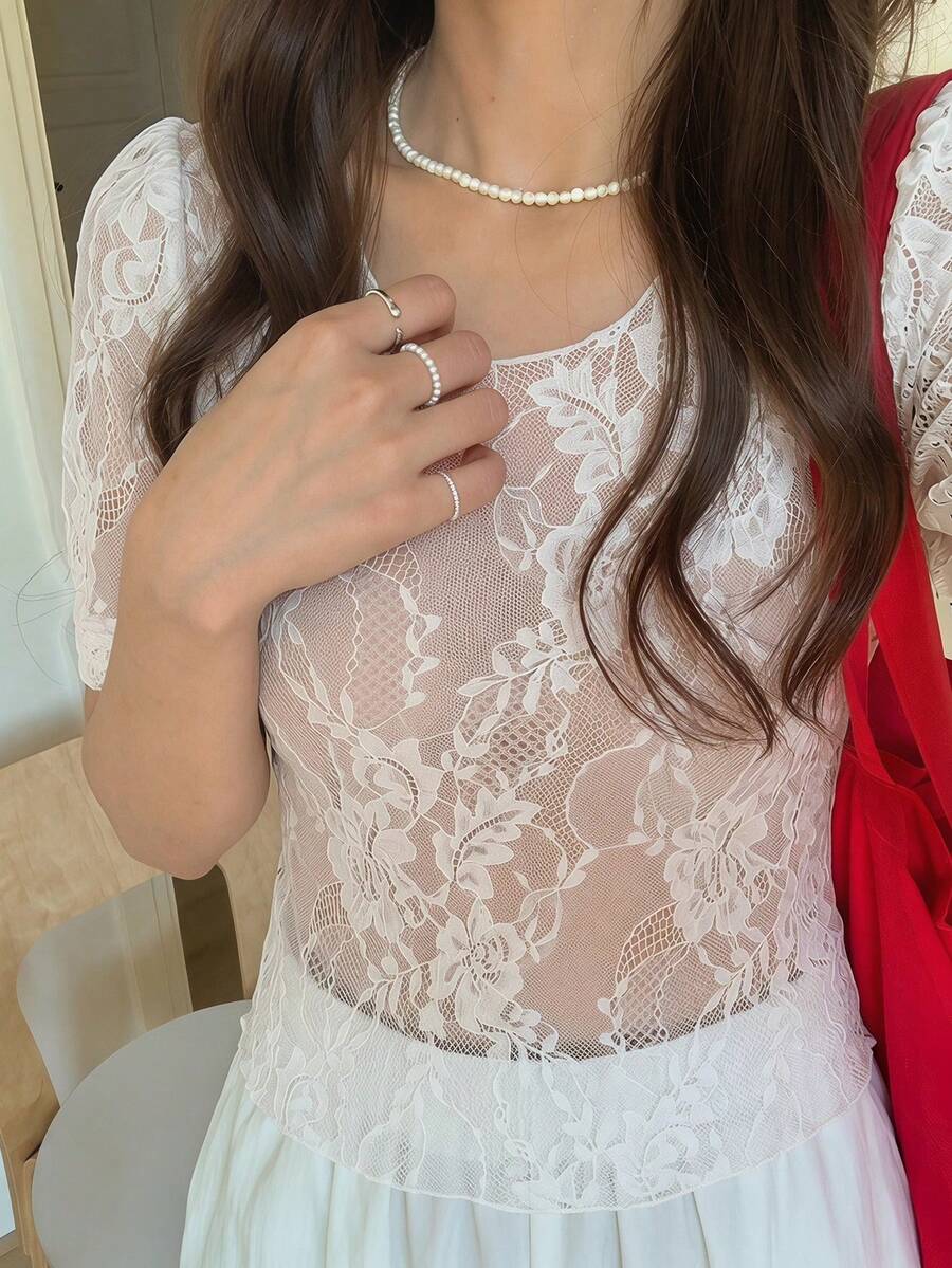 DAZY 女款蕾絲透視短袖圓領打底上衣 春夏款 - 白色 - 查看 1