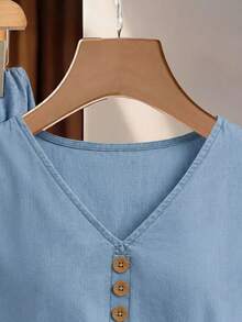 EMERY ROSE EMERY ROSE Setelan Wanita Atasan Lengan Panjang Leher V dengan Kancing dan Celana Panjang Pinggang Elastis Bahan Denim untuk Liburan Musim Panas di Pantai, Warna Biru Muda Kasual - Biru - View 4