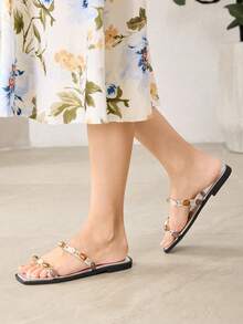 MOTF SPRING AND SUMMER NEW OUTDOOR WOMEN'S FLAT BOTTOM SQUARE TOE RHINESTONE SIMPLE SLIPPERS WOMEN'S OPEN-TOED CASUAL VERSATILE BEACH SLIPPER - Silver - View 8
