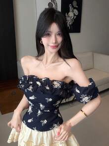 DAZY 夏季辣妹碎花露肩休閒度假婚禮宴會修身優雅短袖女款襯衫海軍藍碎花上衣 - 藏蓝色 - 查看 8