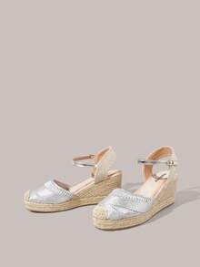 Styleloop Women's Thick-Soled Hemp Rope Fashion Vacation Round Toe Buckle Sandals, Vacation Atmosphere, Summer Wear, A Must For Travel - Silver - View 2