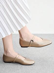 CUCCOO BIZCHIC 女款金色打孔舒適透氣復古瑪麗珍女鞋 女款平底鞋 日常通勤舒適百搭平底鞋 女鞋 - 金色 - 查看 1