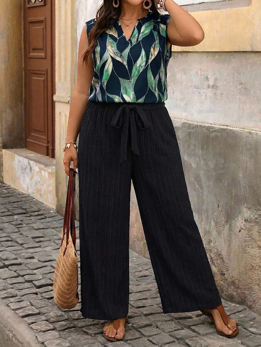 SHEIN VCAY Plus Size Vacation Solid Color V-Neck Shirt And Floral Print Pants Two Pieces Set - Royal Blue - View 1