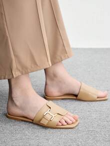 CUCCOO BIZCHIC 女款金屬扣環方頭平底休閒優雅米色拖鞋 日常海灘鞋 - 杏色 - 查看 3