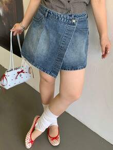Dazy Plus 常规腰围街头休闲修身加大码女式春夏牛仔短裤 - 中等水洗藍 - 查看 8