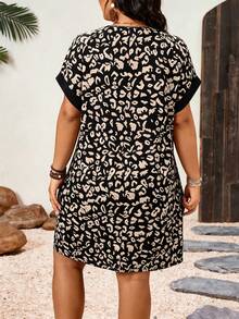 Linhara CURVE 大尺碼女款V領滿版印花休閒派對旅行洋裝 - 黑色 - 查看 2