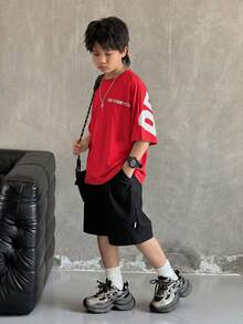 SHEIN 青少年男孩休閒日韓風寬鬆街頭風大字母圖案圓領短袖T恤，適合通勤、上學、日常休閒出遊、運動，春夏季適用 - 紅色 - 查看 3