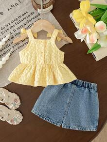 SHEIN Set Pakaian Kasual Sehari-hari untuk Bayi Perempuan: Atasan Jacquard dengan Hiasan Pita dan Ruffle serta Rok Celana Denim - Kuning - View 2