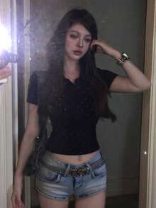 DAZY 春夏亮片黑色圓領基本款音樂節情人節婚禮休閒街頭戶外度假海灘優雅通勤短袖女款T恤 - 黑色 - 查看 10