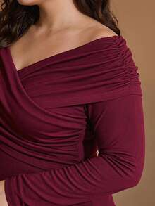 MOTF PREMIUM PLUS SIZE OFF-SHOULDER RUCHED T-SHIRT - Burgundy - View 3