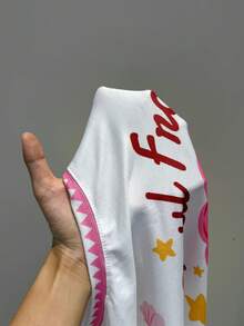 Muchica Paul Frank X SHEIN 女款夏季度假貝殼飾邊撞色貝殼字母印花圓領短袖T恤與條紋短褲套裝，適用於度假、畢業季、開學季、音樂節、夜店、海灘、電音派對、夏威夷及各種場合 - 彩色 - 查看 6