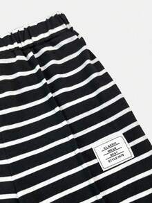 SHEIN 女童夏季新款針織條紋休閒寬鬆短袖T恤與長褲套裝 - 黑與白 - 查看 4