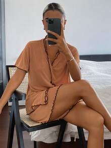 DAZY 女款舒適紋理單排扣荷葉邊上衣與休閒短褲睡衣套裝 夏季 - 駝色 - 查看 7