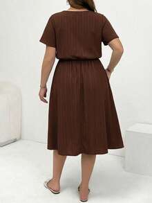 Shapeblank Plus-Size Women's Spring/Summer Fashionable Casual Western Loose Comfortable Everyday Basic Versatile Textured Fabric Brown V-Neck Midi Dress - Brown - View 3