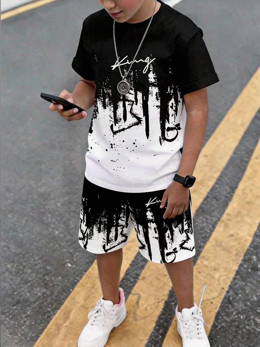 2件組青少年男孩夏季黑白漸層街頭風可愛印花短袖套裝，寬鬆版型T恤與運動短褲，派對穿搭，Sixth Form 寬鬆風格