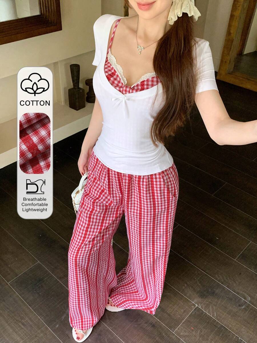 DAZY 3件組女款寬鬆休閒度假風鏤空蕾絲拼接格紋細肩帶背心、直筒長褲與T恤套裝,日常白色紅格紋夏季Y2K穿搭 - 紅色 - 查看 1