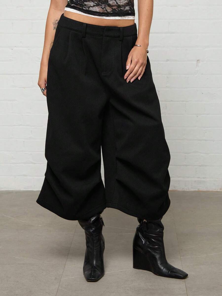 COUREZ Low Rise Oversized Cropped Trousers /Y2K Summer Outfits For Women Fall Clothes Bottoms Baggy Shorts Comfy Pants For Women Black Bottoms Crop Pants - Black - View 1