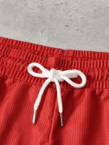 ROMWE MEN Street Life Celana Pendek Pria Kasual Serbaguna untuk Perjalanan Sehari-hari dengan Tali Serut dan Motif Huruf & Angka - Red and White - View 7