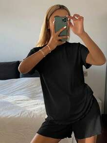 Livesso 夏季舒適純色極簡針織波浪邊女款居家服睡衣套裝 2件組 - 黑色 - 查看 4