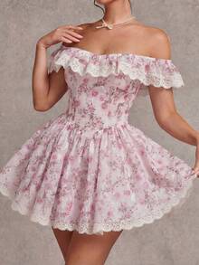 Glamine Charm Đầm nữ phong cách nghỉ dưỡng lãng mạn, đầm ngắn bằng chiffon in hoa khoét eo, đầm trễ vai xếp nếp. - Nhiều màu - Xem 5