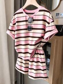 SHEIN 少女粉色系上衣與綁腰短褲2件式休閒可愛套裝，夏季度假通勤，對比條紋印花T恤，度假風 - 粉色 - 查看 2