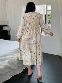 Dazy Plus 大尺碼女孩花卉印花圓領寬鬆長款休閒睡袍睡衣 - 杏色 - 查看 3