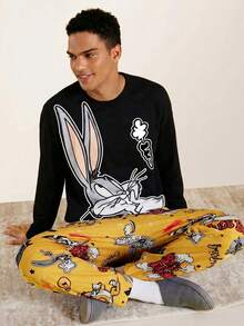 LOONEY TUNES X SHEIN Set de 2 piezas de ropa informal para hombre con camiseta de manga larga con estampado de retrato y pantalones con estampado total - Negro - Ver 1