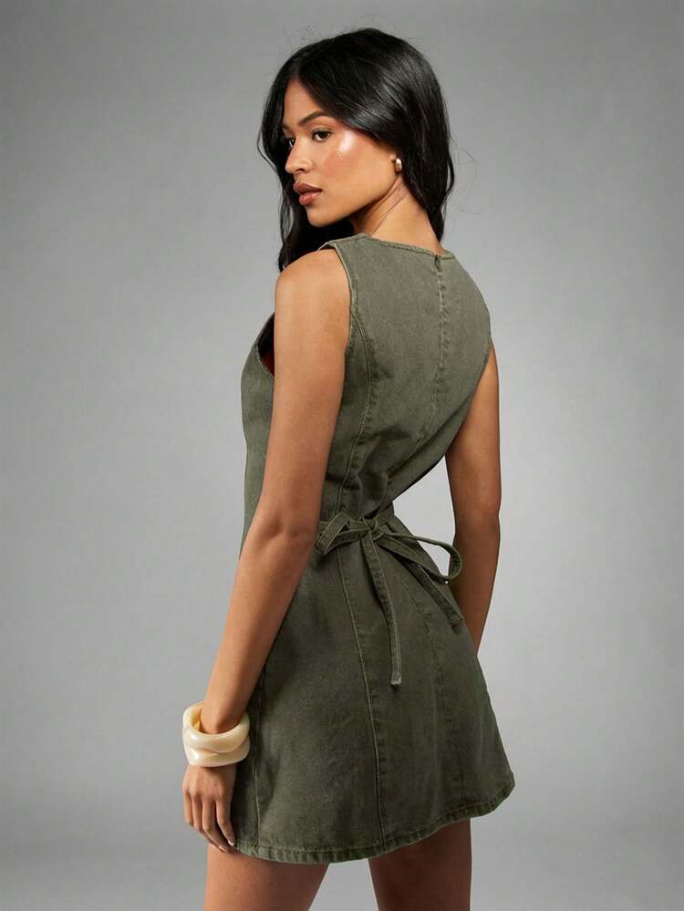 MISSGUIDED Sleeveless Denim Mini Dress With Slashed Neckline And Tie Back Waist Detail For Casual Summer Fashion