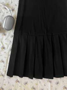SHEIN 青少年女孩休閒日常百搭舒適翻領拼接拼色 Polo 洋裝 - 黑與白 - 查看 4