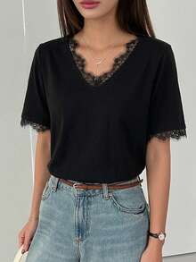 DAZY Kaos Pullover Kasual Wanita Musim Panas Leher Bulat Lengan Pendek dengan Patchwork Renda - Hitam - View 7