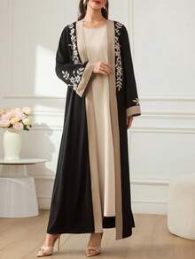 Al Najma 女款花卉刺繡長袖寬鬆優雅阿拉伯長袍 - 黑色 - 查看 3