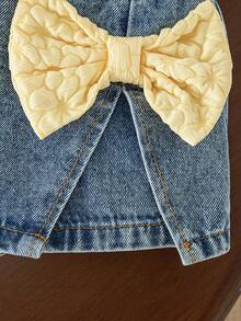 SHEIN Set Pakaian Kasual Sehari-hari untuk Bayi Perempuan: Atasan Jacquard dengan Hiasan Pita dan Ruffle serta Rok Celana Denim - Kuning - View 8