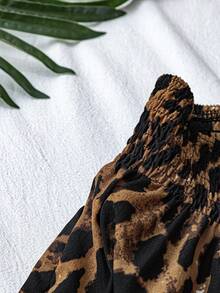 SHEIN LUNE Große Größen Leoparden-Muster Schrägtaschen Shorts für Strandurlaub, Flughafen, Damen Shorts - Verschiedenfarbig - Übersicht 5