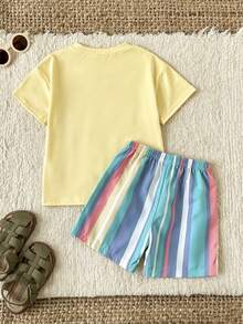 SHEIN Playful Pals 2件組 男童休閒時尚舒適圖案印花圓領落肩上衣與條紋印花短褲，適合春夏季、戶外玩耍、日常百搭、柔軟夏季服飾、度假 - 黃色 - 查看 2