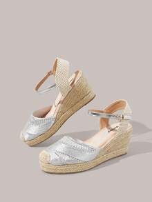 Styleloop Women's Thick-Soled Hemp Rope Fashion Vacation Round Toe Buckle Sandals, Vacation Atmosphere, Summer Wear, A Must For Travel - Silver - View 4