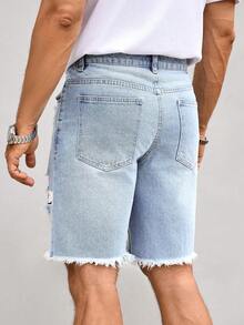 Manfinity LEGND Shorts de mezclilla casuales diarios para hombres con bolsillo, botón, diseño desgastado y patrón de dibujos animados, para vacaciones - Lavado ligero - Ver 2