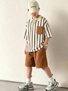 SHEIN 青少年男孩條紋短袖口袋 Polo 衫與短褲休閒套裝 - 彩色 - 查看 4