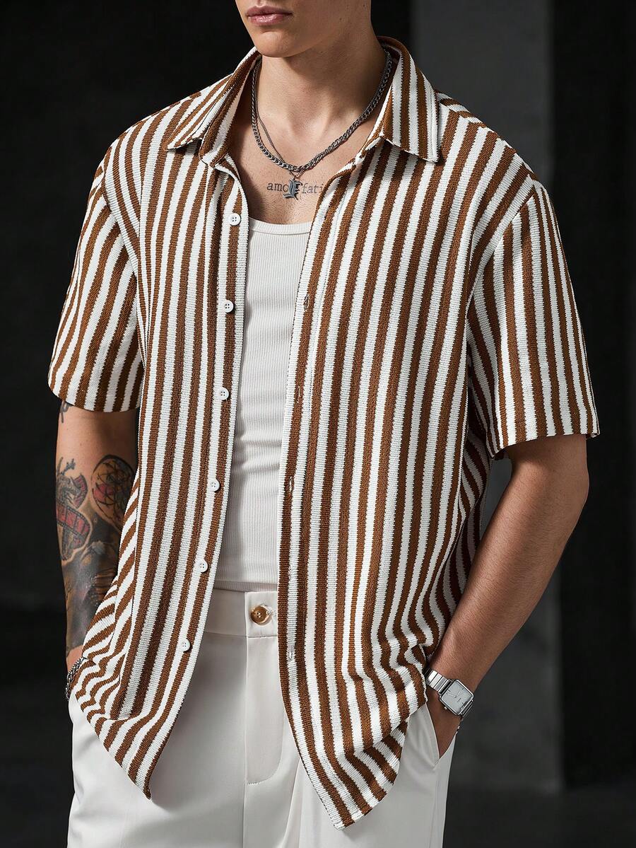 Manfinity CasualCool 男士條紋拼接單排扣休閒百搭日常出遊短袖襯衫 - 彩色 - 查看 1