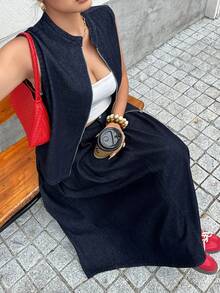Dazy Plus 大尺碼女款休閒牛仔背心，立領、無袖、前開襟，搭配長牛仔裙套裝，街頭風，春夏校園穿搭 - 深色水洗藍 - 查看 2