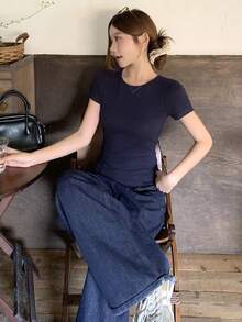 DAZY 蝴蝶結刺繡寬鬆短袖圓領女款T恤 - 藏蓝色 - 查看 5